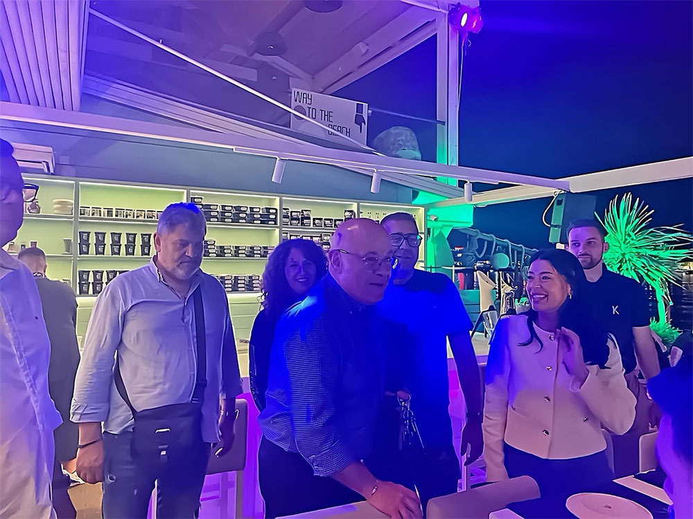 ΦΩΝΗ ΛΟΓΙΚΗΣ: Η ΑΦΡΟΔΙΤΗ ΛΑΤΙΝΟΠΟΥΛΟΥ ΚΑΙ Ο ΝΙΚΟΣ ΚΑΛΛΕΡΓΗΣ ΣΕ ΠΕΡΙΟΔΕΙΑ ΣΤΗΝ ΚΡΗΤΗ